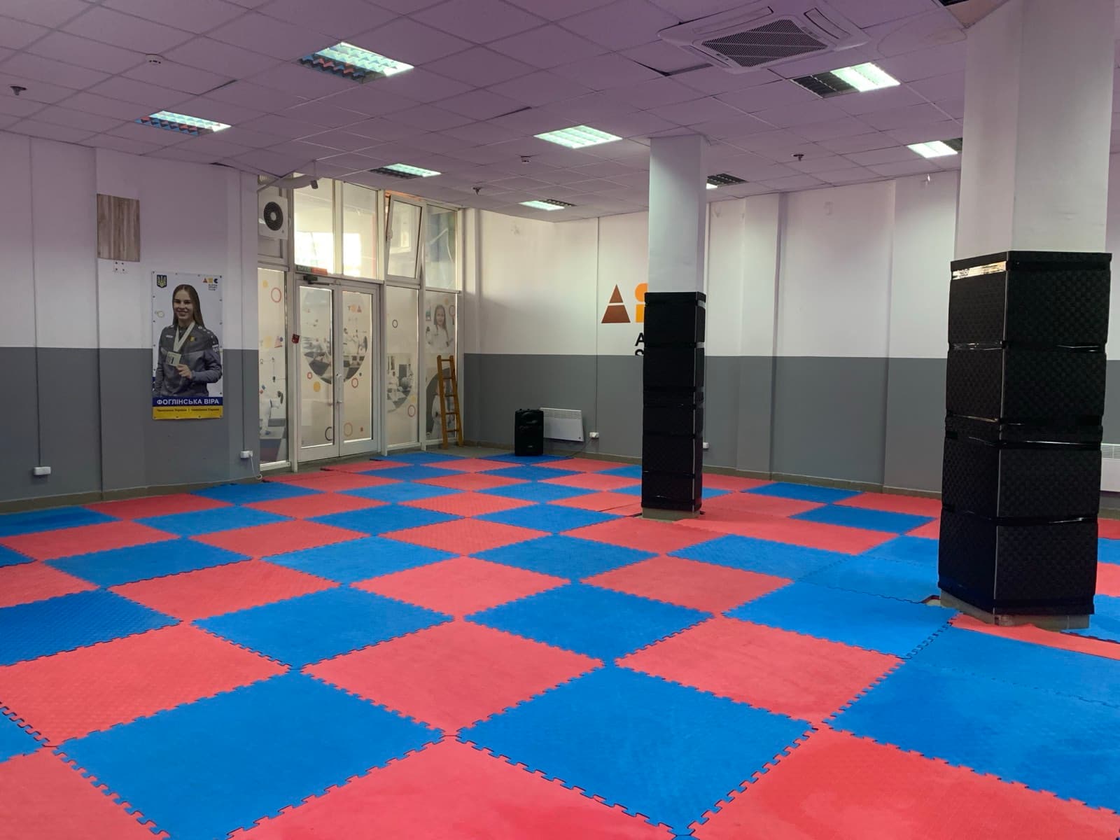 Зал в районі Центральний зал