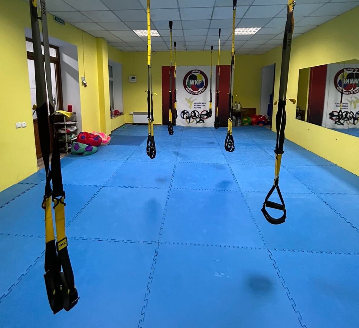 Зал в районі Сторожинець